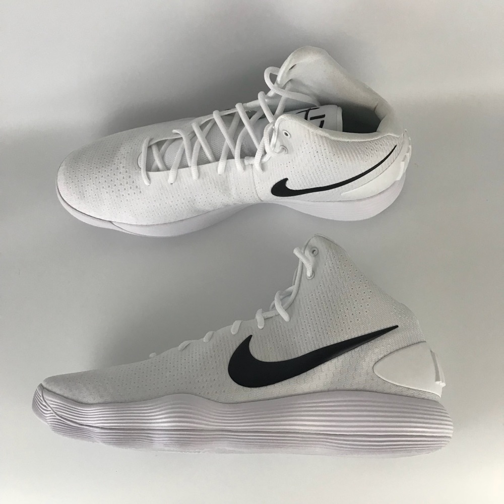 New Nike hyperdunk tb 2017 white/ black size 18